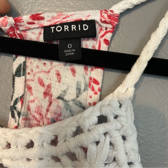 TORRID | Red Flower Crochet Macrame High Neck Medallion Boteh Top sz0x - Picture 6 of 12